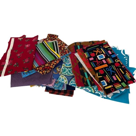 Assorted Colorful Printed Fabric Scrap Bundle Cottons Sewing Quilting - Picture 1 of 6